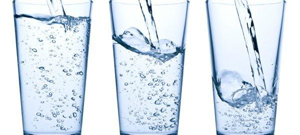 perdere perso bevendo acqua